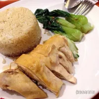 Snapdishの料理写真:Singaporean Chicken Rice|Nixavaramanさん