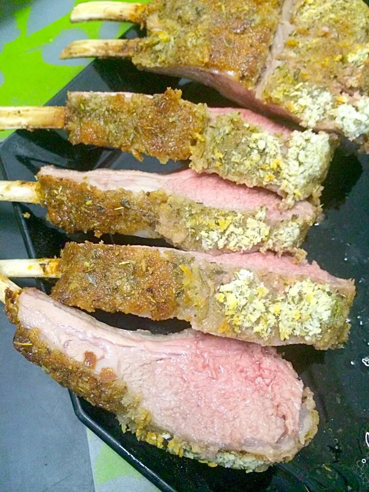 Herb-Crusted Lamb Rack|Carin Tayさん