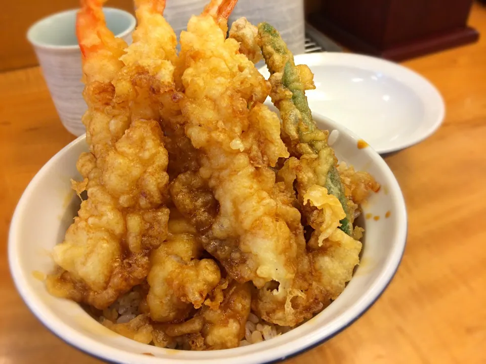 Snapdishの料理写真:海老5本天丼|hirotomoさん