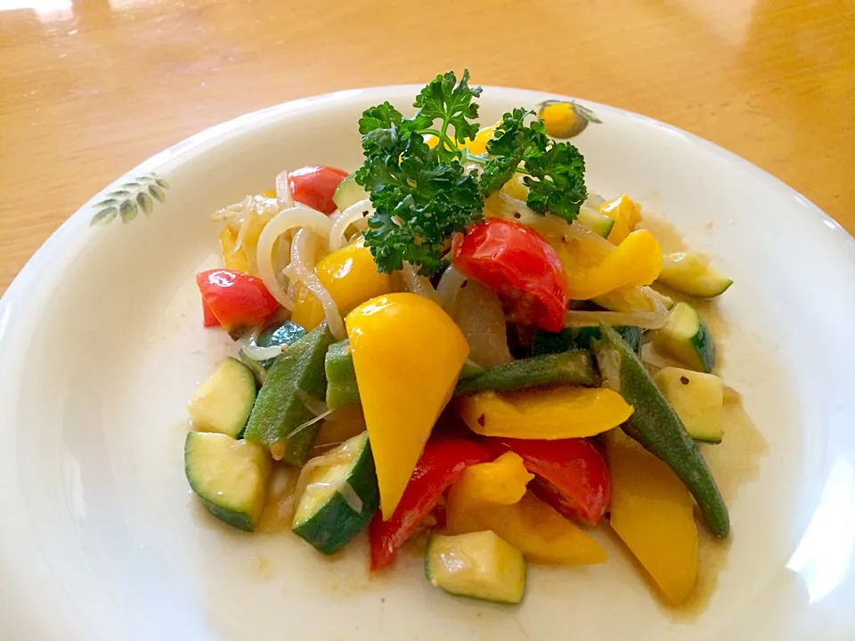 吉野亜矢子さんの料理 彩り野菜のアンチョビ炒め|みきおさん