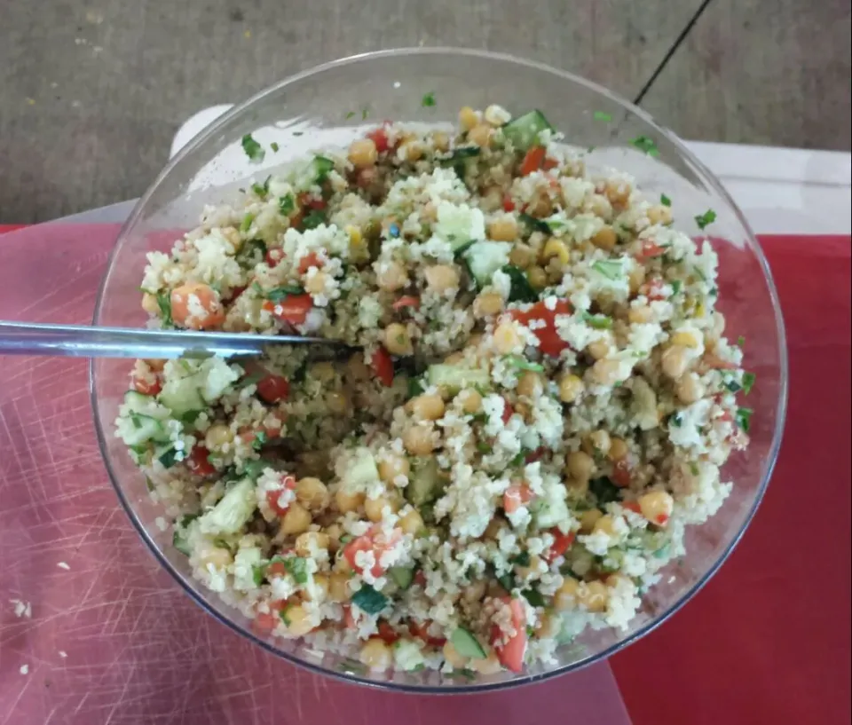 Chicken & Quinoa Salad #salad #quinoa #healthy|Culinary Kissesさん