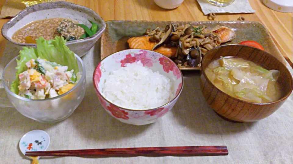 鮭のムニエル、きのこソースかけ
ポテトサラダ
かぼちゃのそぼろ煮
味噌汁|ポンさん