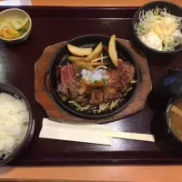 Snapdishの料理写真:ハラミ定食|ちぃさん