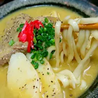 Snapdishの料理写真:ソーキそば  カレー味|あらぐすくさん