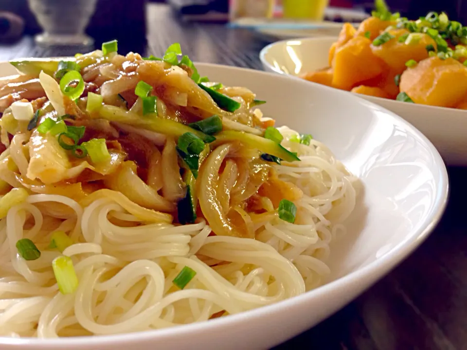 ラー油胡麻ダレそうめん|すあまさん