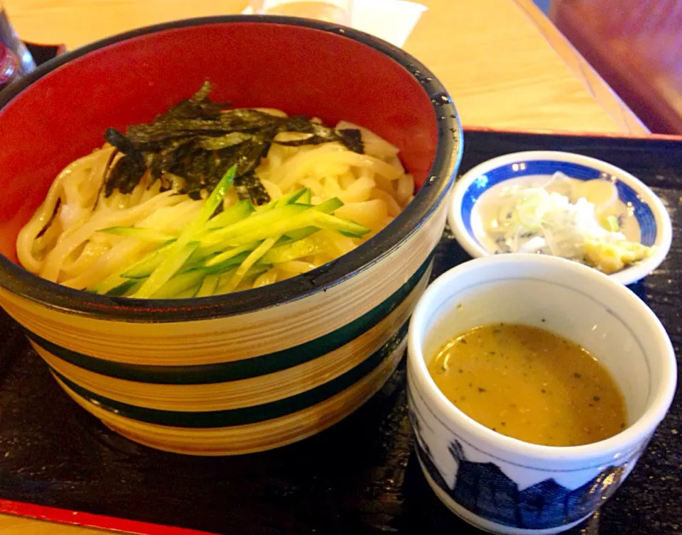 Snapdishの料理写真:営業マンの昼ごはん 冷や汁うどん|ぽんたさん