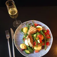 Salad Nicoise with tuna steak|Roisin Irvineさん