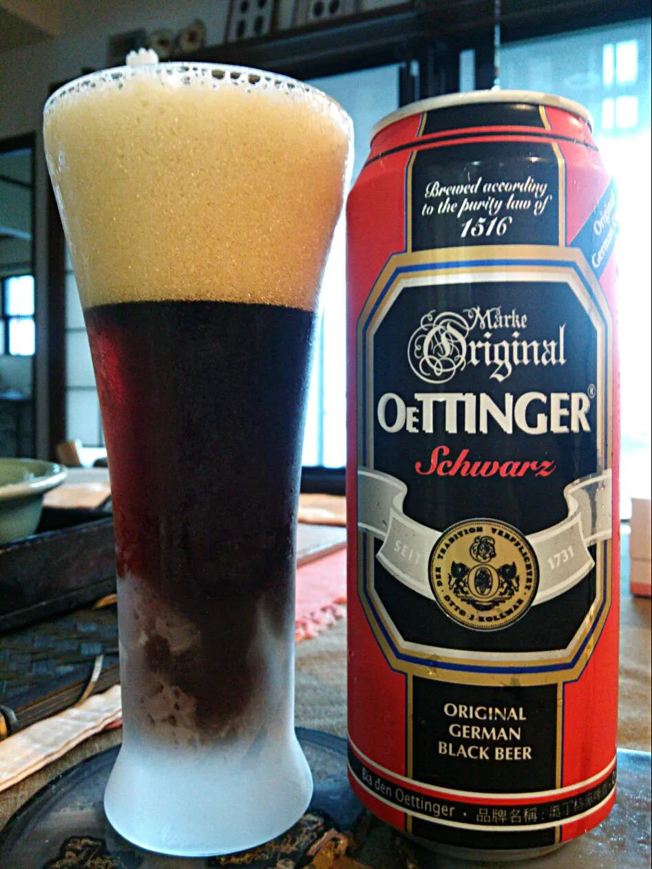 How hot! An German beer, Oettinger, dark beer save me, thanks God!
暑いですね(;_;) 創業1516年のドイツ黒ビールが一息つけてくれました＼(^^)／|quitaさん