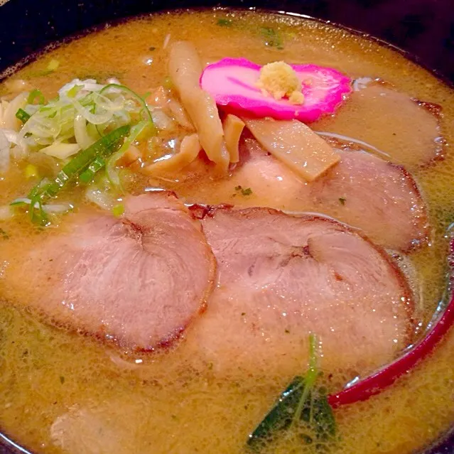 烏骨鶏味噌ラーメンin旭川ラーメン村|Miyさん