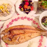 ほっけの開き、茸の胡麻サラダ、ナスとプチトマトの和え物、ささみ納豆|くまもん隊2さん