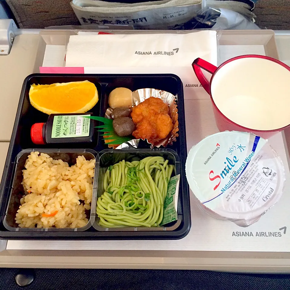 flight meal of OZ111 KIX-ICN|maixx ใหม่さん