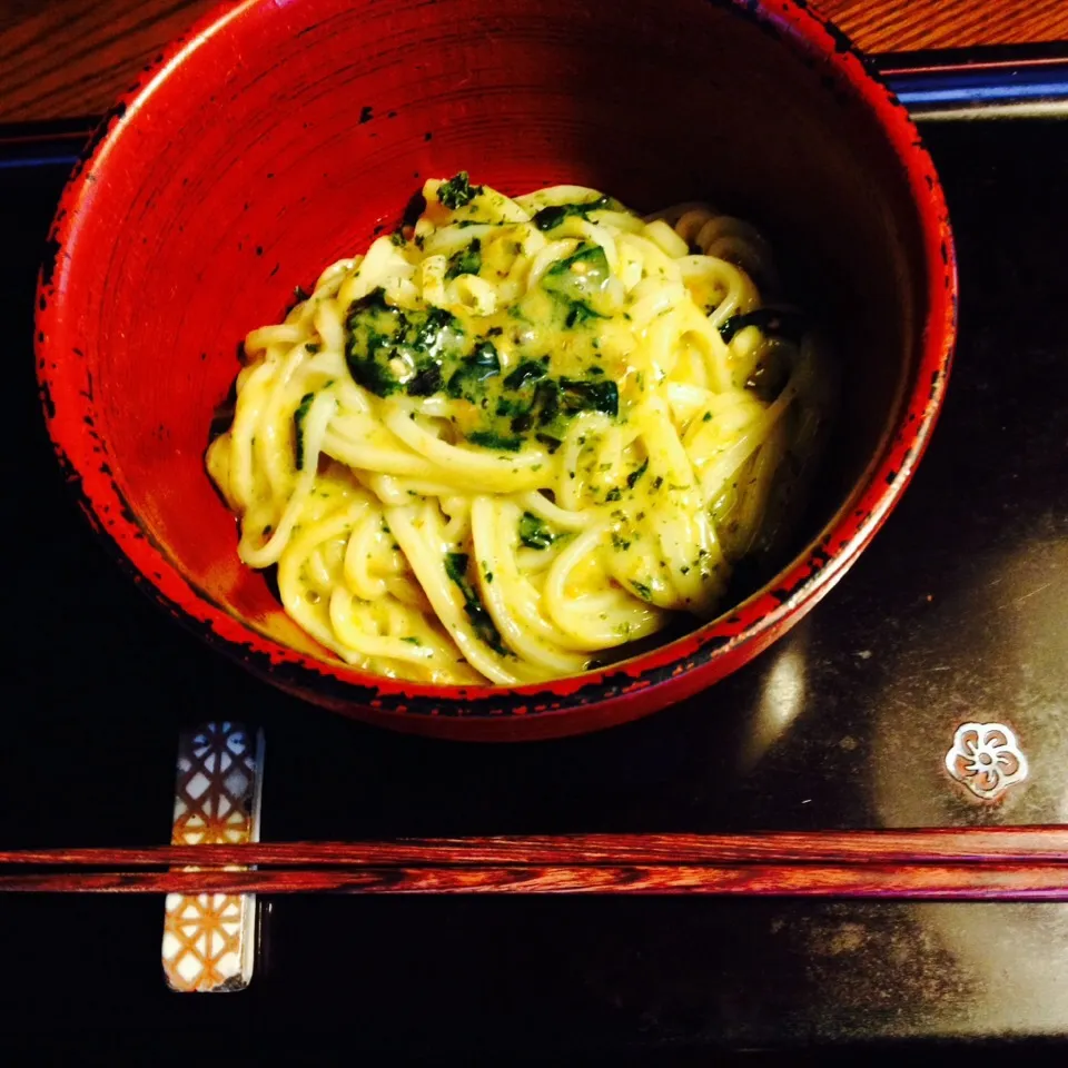 モロヘイヤと梅肉のカルボナーラうどん|ペン太トニックさん