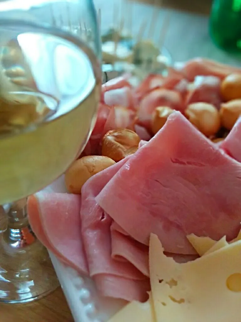 #cheese and #salami plate for #wine evening|LucieFoodさん