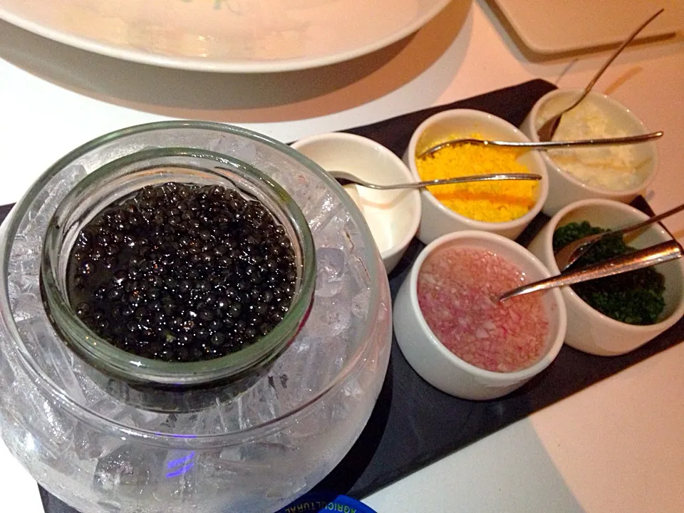 Beluga caviar from Iran|Obeoom Jumsai Na Ayudhyaさん