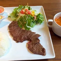 牛カルビ炭火焼きランチ|くみさん