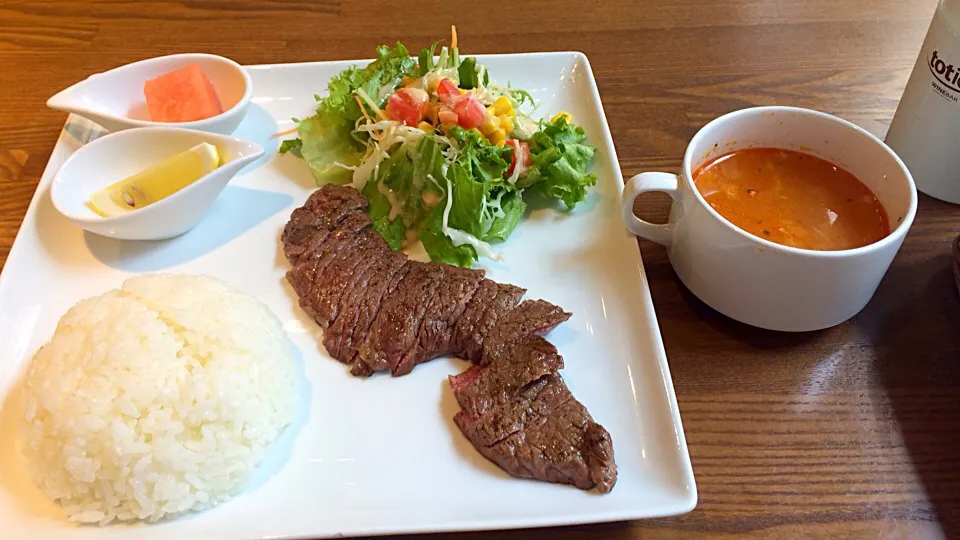 牛カルビ炭火焼きランチ|くみさん