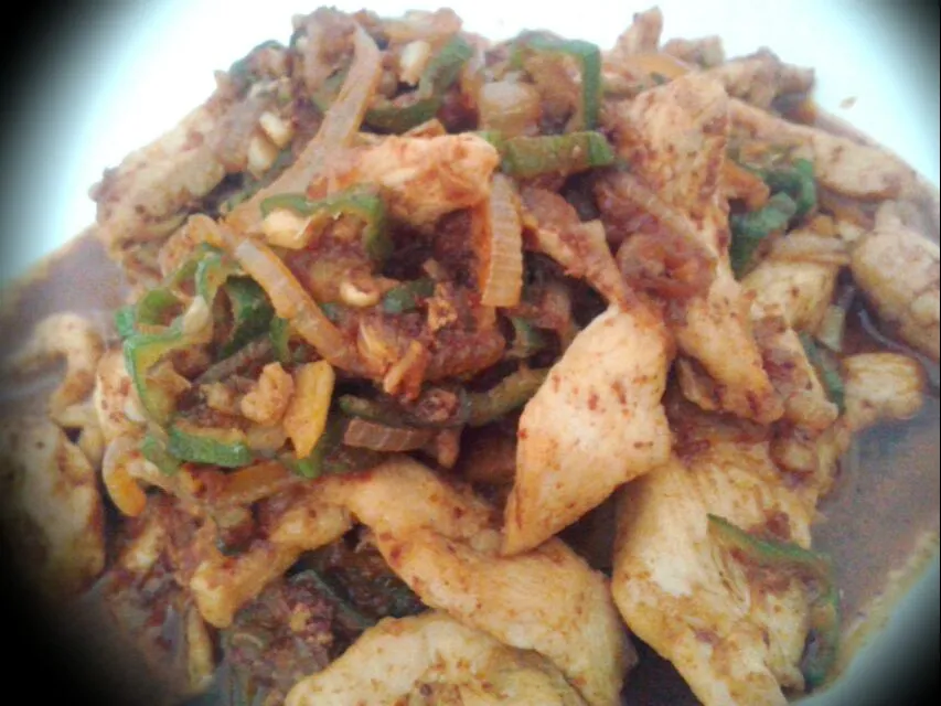 stir fried chicken with okra in home made spicy sauce #home cook #home cook #delicious meal #healthy diet|Kenex Kum Chee Kuanさん