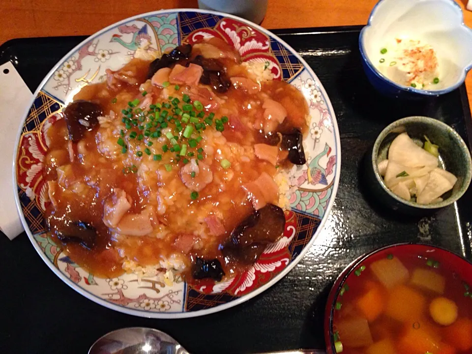 Snapdishの料理写真:醤油あんかけ炒飯(900円)|hanwaraiさん