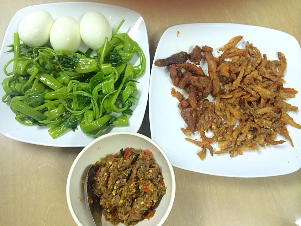 Mackerel chilli paste and side dishes.|coconutstreetさん