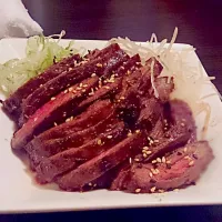 Snapdishの料理写真:牛ハラミのわら焼き～|yoshinoさん