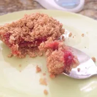 Cherry pie bars|Cahley Roachさん