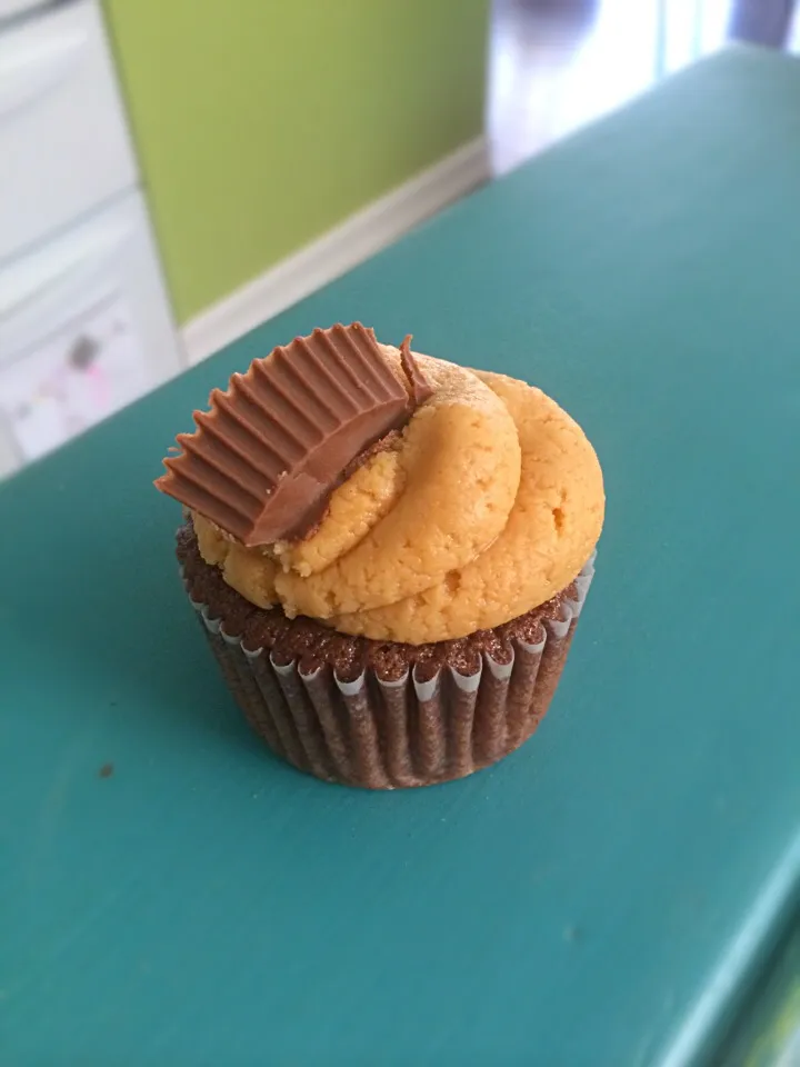 Peanut butter better than ever cupcakes|Cahley Roachさん