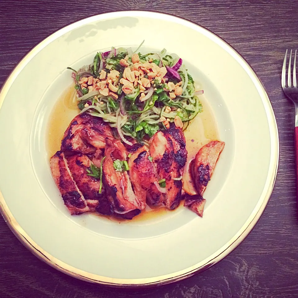 Grilled chicken with Asian noodle salad|Jessie Boyevaさん