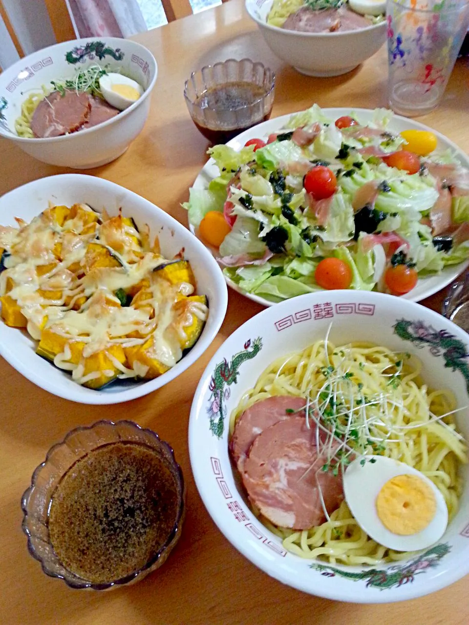 つけ麺 カボチャチーズ焼き  生ハムとレタスサラダ|ひじきさん