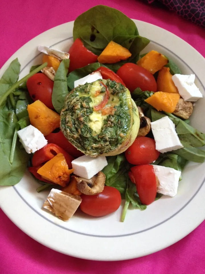 Feta and spinach egg pot with butternut squash and feta salad|lindsayさん