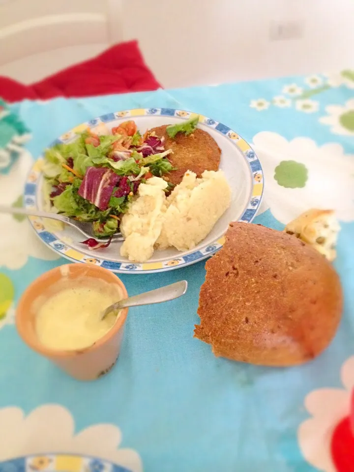 Maionese vegan pure' vegan salad e hamburger di soya|Madda Lenaさん