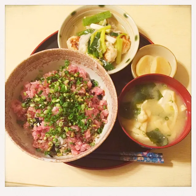 ネギトロ丼☆沢庵☆ネギとつくねのあんかけ☆お味噌汁ヾ(◍'౪`◍)ﾉﾞ|とまこ(*^o^*)さん