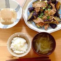 Snapdishの料理写真:ナスと豚肉の味噌炒め|emiemiさん