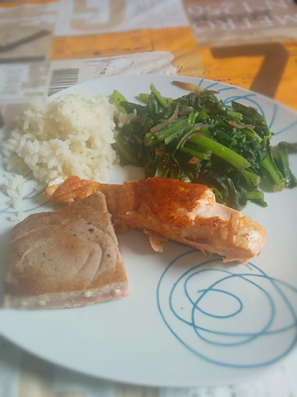 Salmon, tuna, chard and rice! #Healthy|Lorenaさん