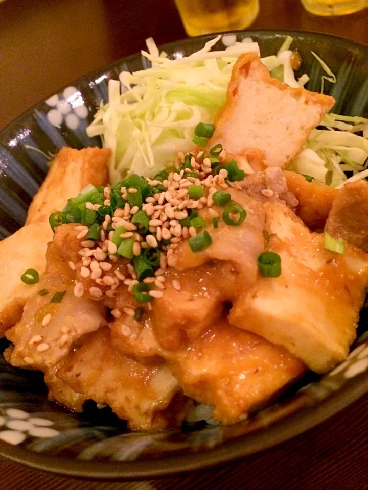 厚揚げと豚肉のネギ味噌丼|inoさん