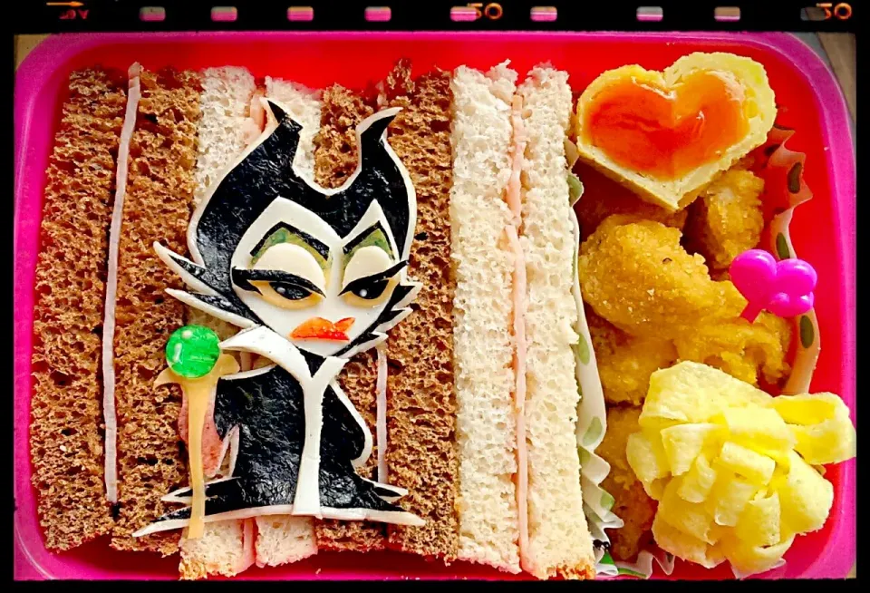 "Maleficent" School Lunch! キャラ弁(•ө•)♡|The Reinhartsさん