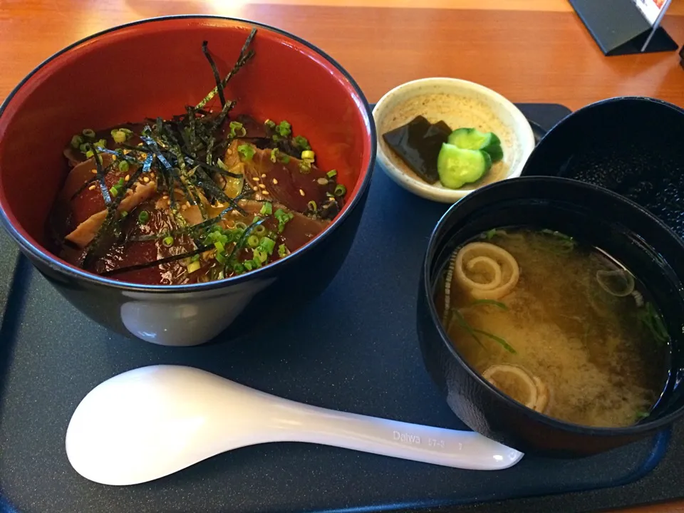 カツオ丼|しめちかさん