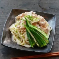 オクラと豚しゃぶの冷やしごまうどん