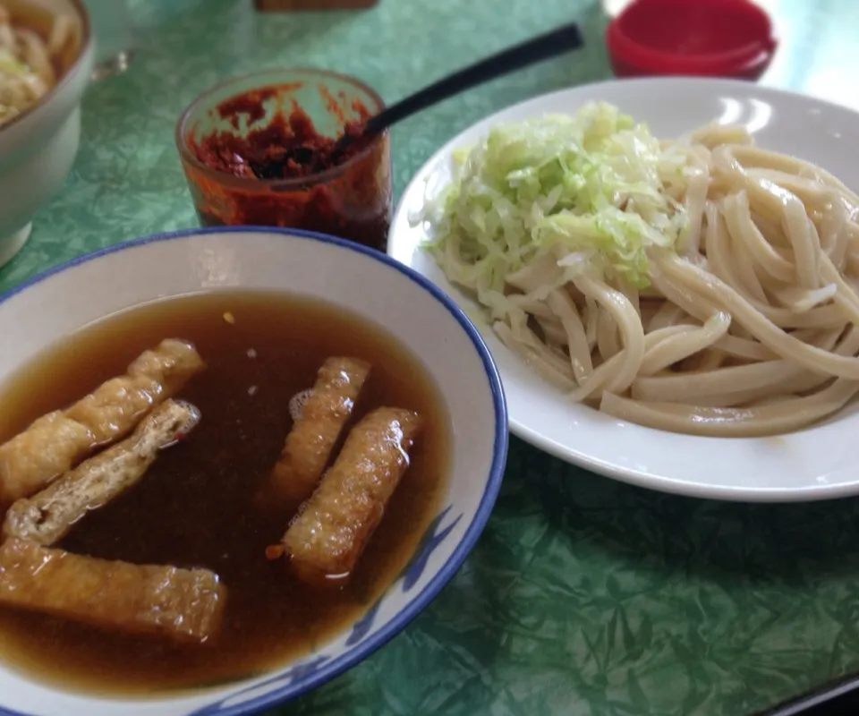 Snapdishの料理写真:営業マンの昼ごはん 吉田うどん つめたいの|ぽんたさん