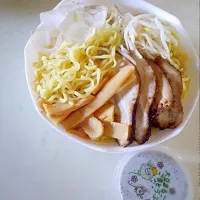 インスタントラーメン 冷し!!|xakaxさん