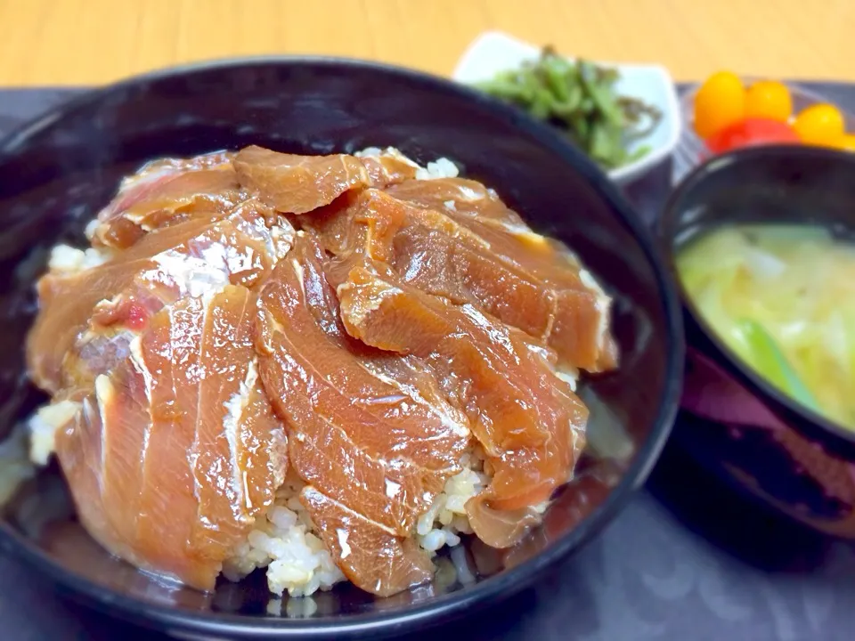 マカジキの漬け丼♡|muさん