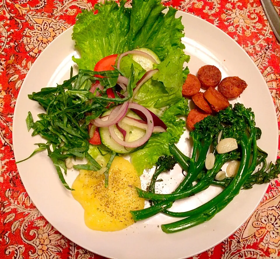 Snapdishの料理写真:Salad, big franks, roasted broccoli with garlic and polenta|victoria valerioさん