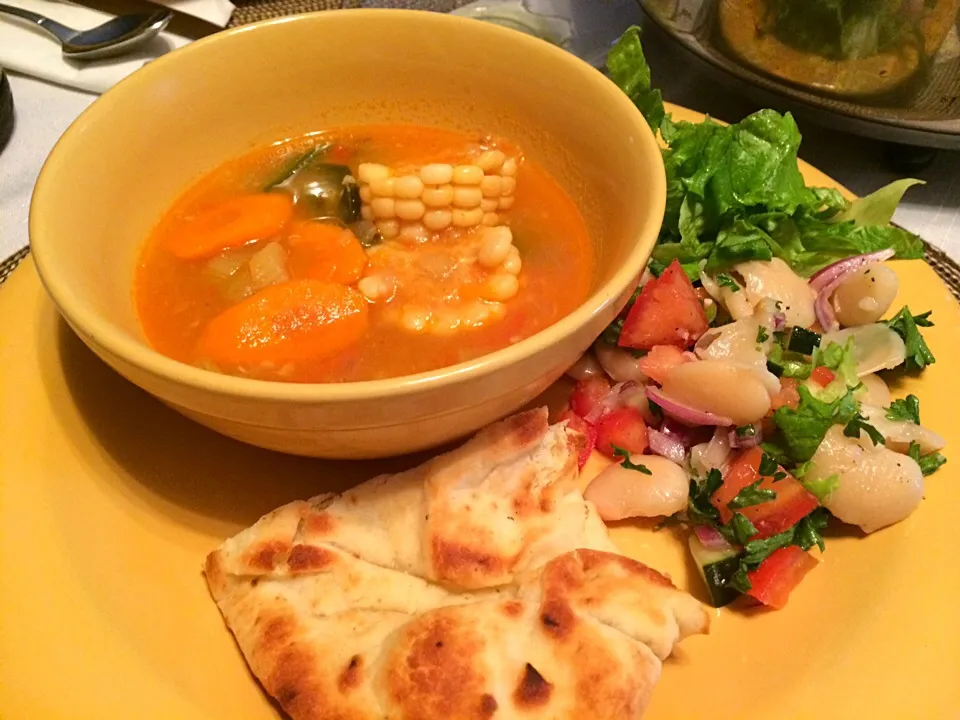 Vegetable soup and white bean salad with toasted garlic naan|victoria valerioさん