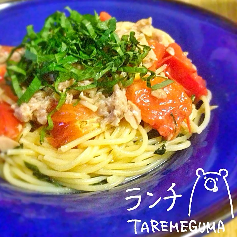 Snapdishの料理写真:ツナとフレッシュトマトのパスタ|たれめぐま◡̈✩*さん