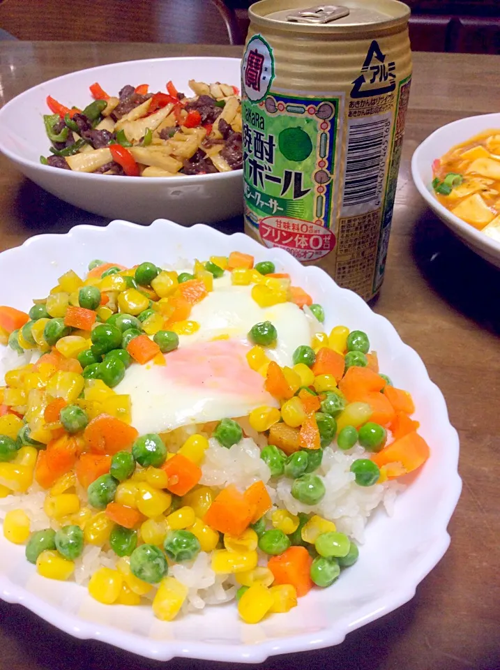 Snapdishの料理写真:簡単でご飯、目玉焼き&ミックスペジダブル丼♫(^_^)v|Norio Fukudaさん