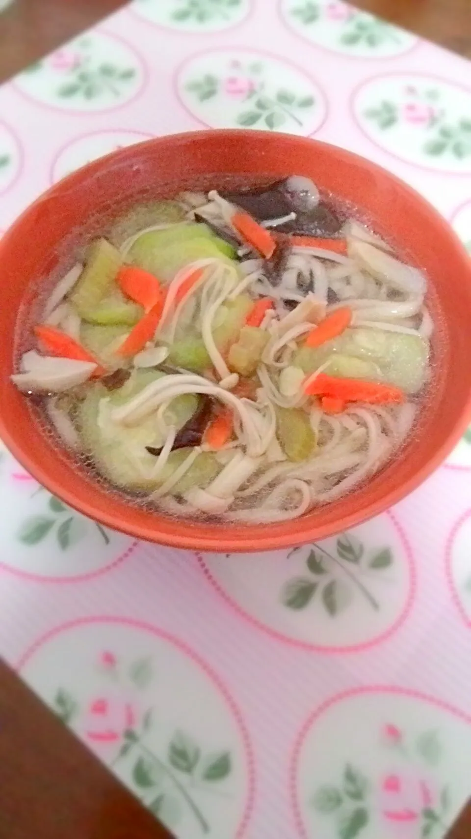 蔬食湯麵|烏龜:)さん