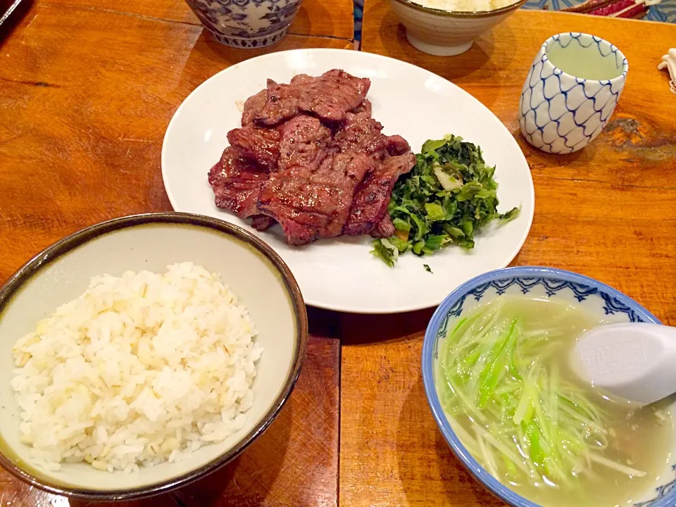 仙台の老舗牛タン屋の定食|りえさん