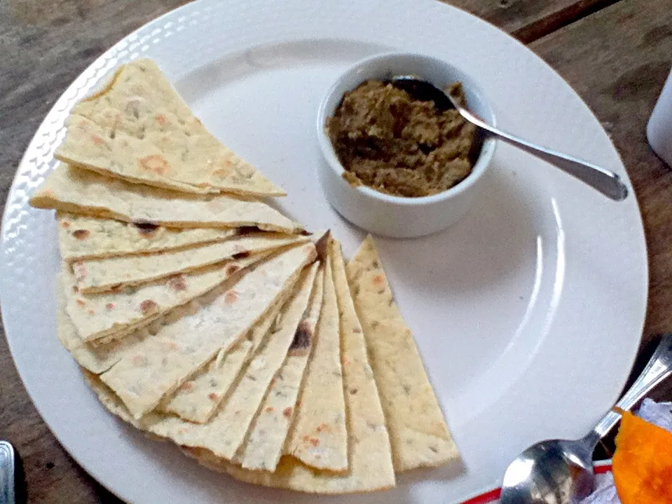 Pita and pâté|Food Tripさん