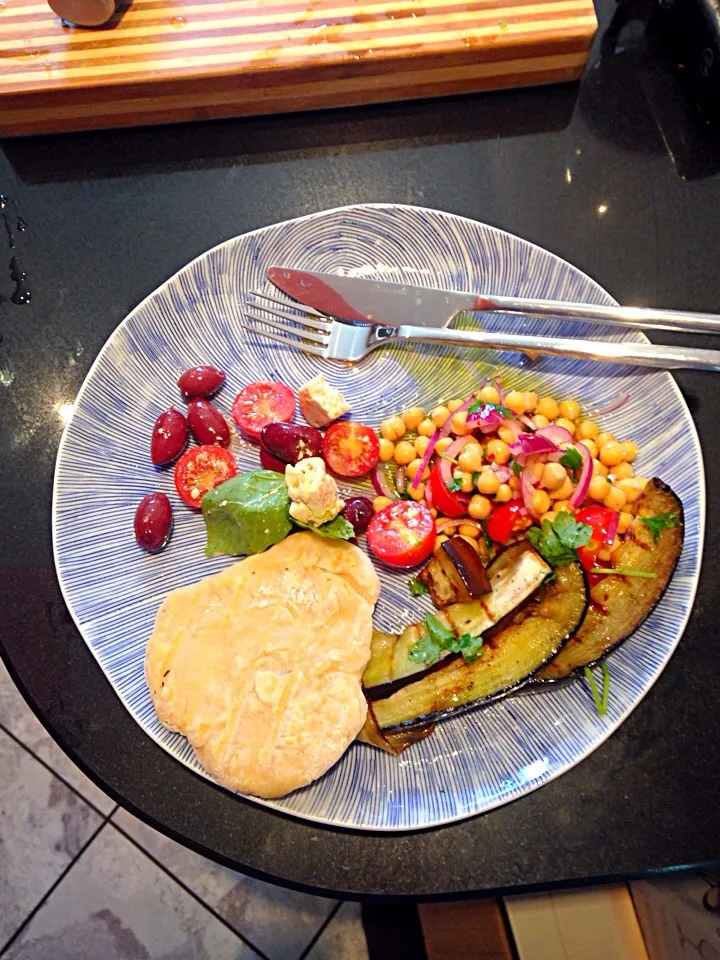 Mezze platter|Roisin Irvineさん