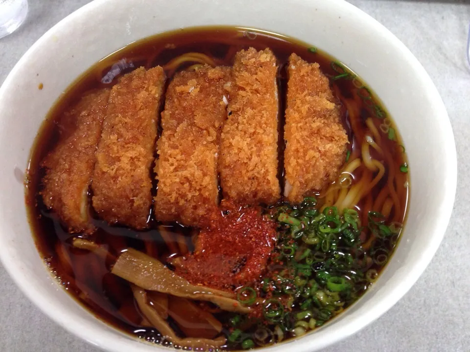 Snapdishの料理写真:今日の朝ラーは、「かつラーメン」🍜|まさとさん