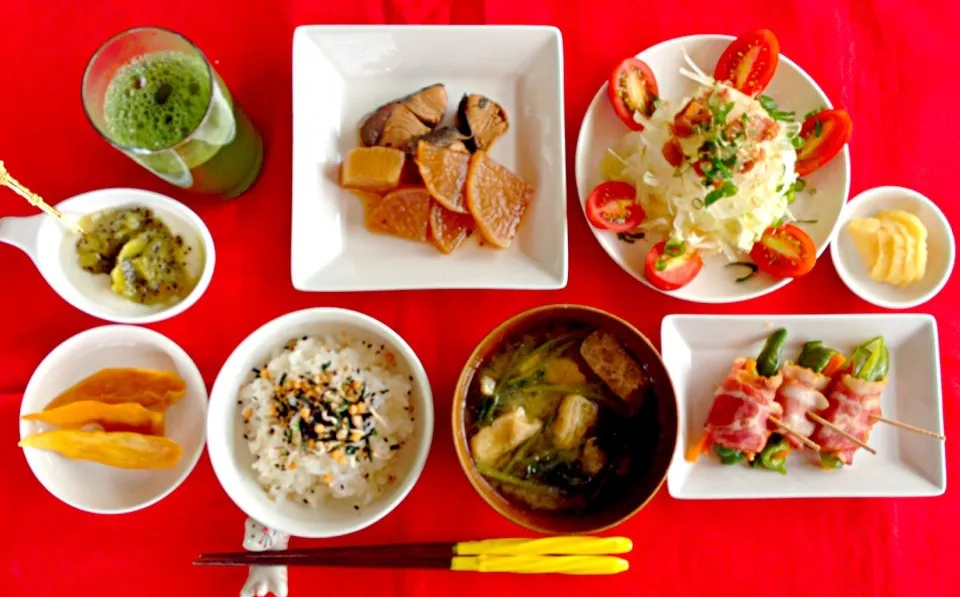 Snapdishの料理写真:はみちゃんのジョイフルキッチンモーニングセット^_^💞ブリ大根定食^_^💞|はみちゃんさん